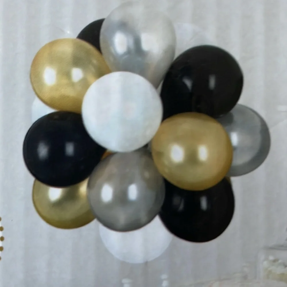 Air-Filled Latex Balloon Chandelier 21 Latex Balloons